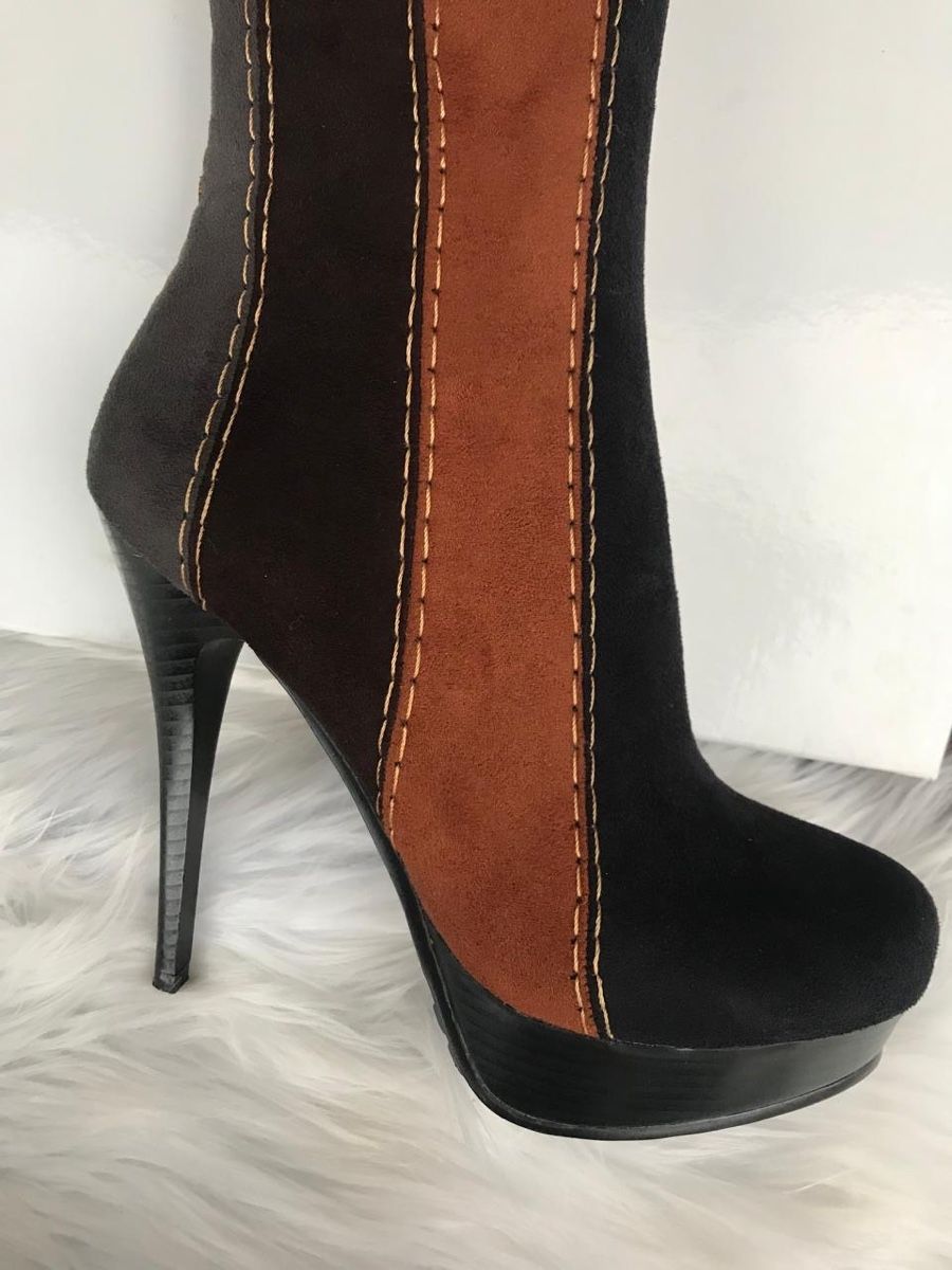 Scarpe da donna: Einzigartige Handgefertigte Lederstiefel – Nuovo e nell'imballaggio originale da Ermenswil venduto da YanaB 5