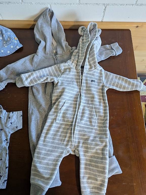Lotti & Set di vestiti: Baby Kleiderset Grösse 74/80 – Usato da Aristau venduto da mel_lh67 3