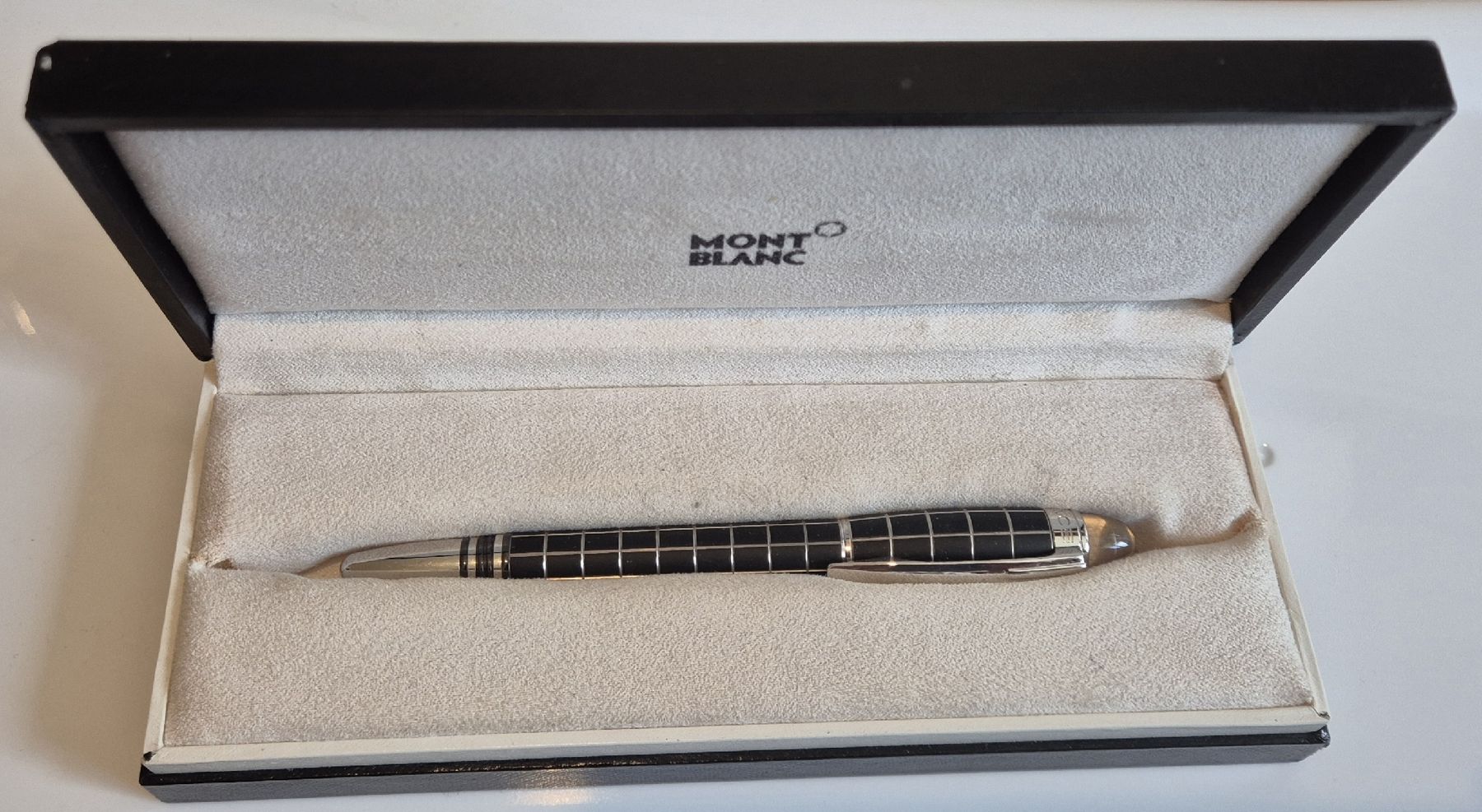 Welt der Tiere: Montblanc Starwalker Stylo Plume. – Gebraucht aus Genève von BKYB 2