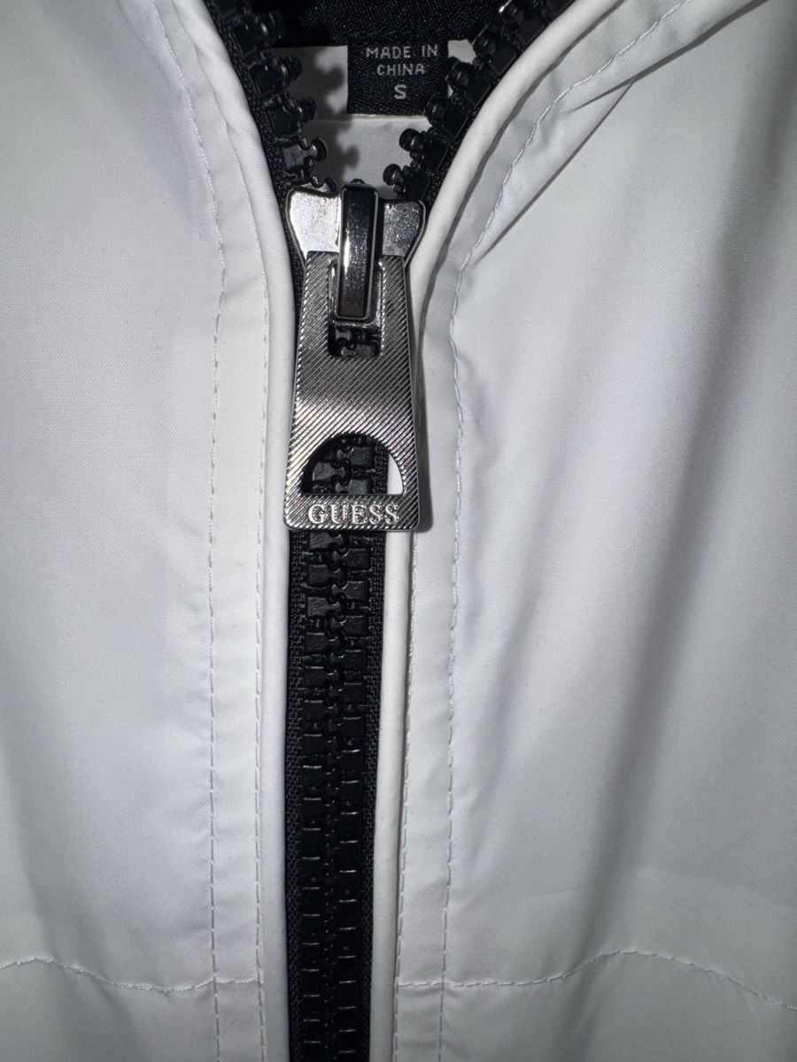 Guess Giacche: Guess Unisexjacke, Grösse S, Weiss, Neuwertig! – Nuovo (secondo la descrizione) da Winterthur venduto da avn_2ffq 3