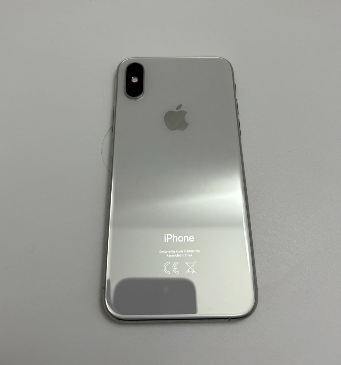 Apple Handys / Smartphones: iPhone Xs, Silver, 64GB – Gebraucht aus Rheinfelden von  1