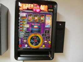 Geldspielautomat SUPER CHERRY Golden Games