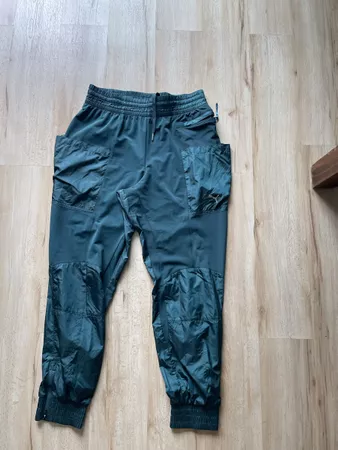 Pantalon de sport Puma vert foncé M femme neuf