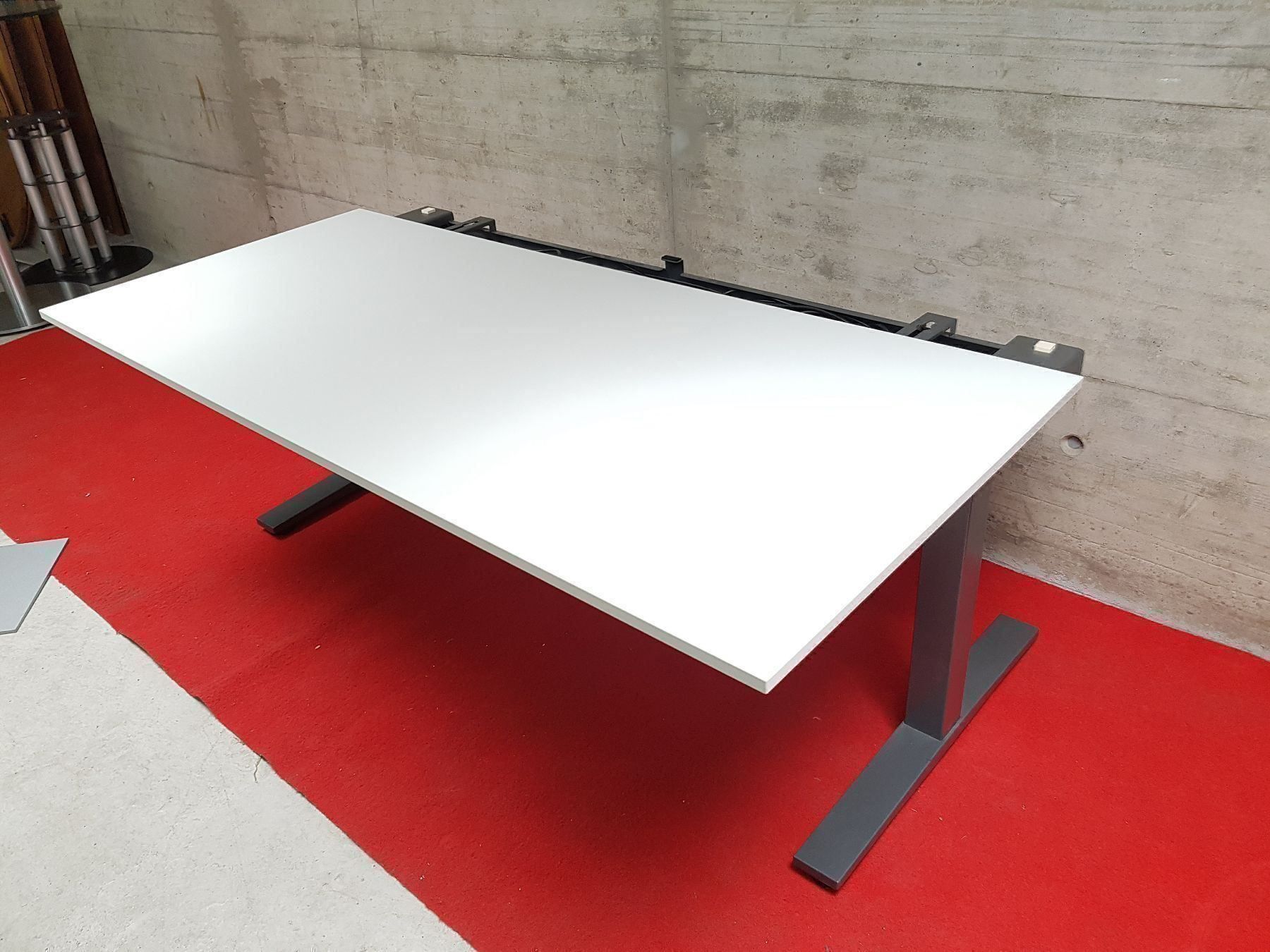 Tables: Arbeitstisch Stehtisch elektrisch – D'occasion à Urdorf par Karaguni 4