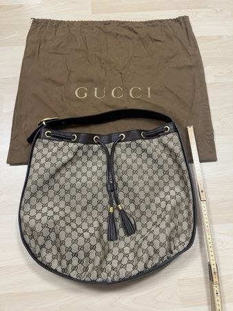 Gucci Tasche gross mit GG Muster (Beuteltasche-Stil)
