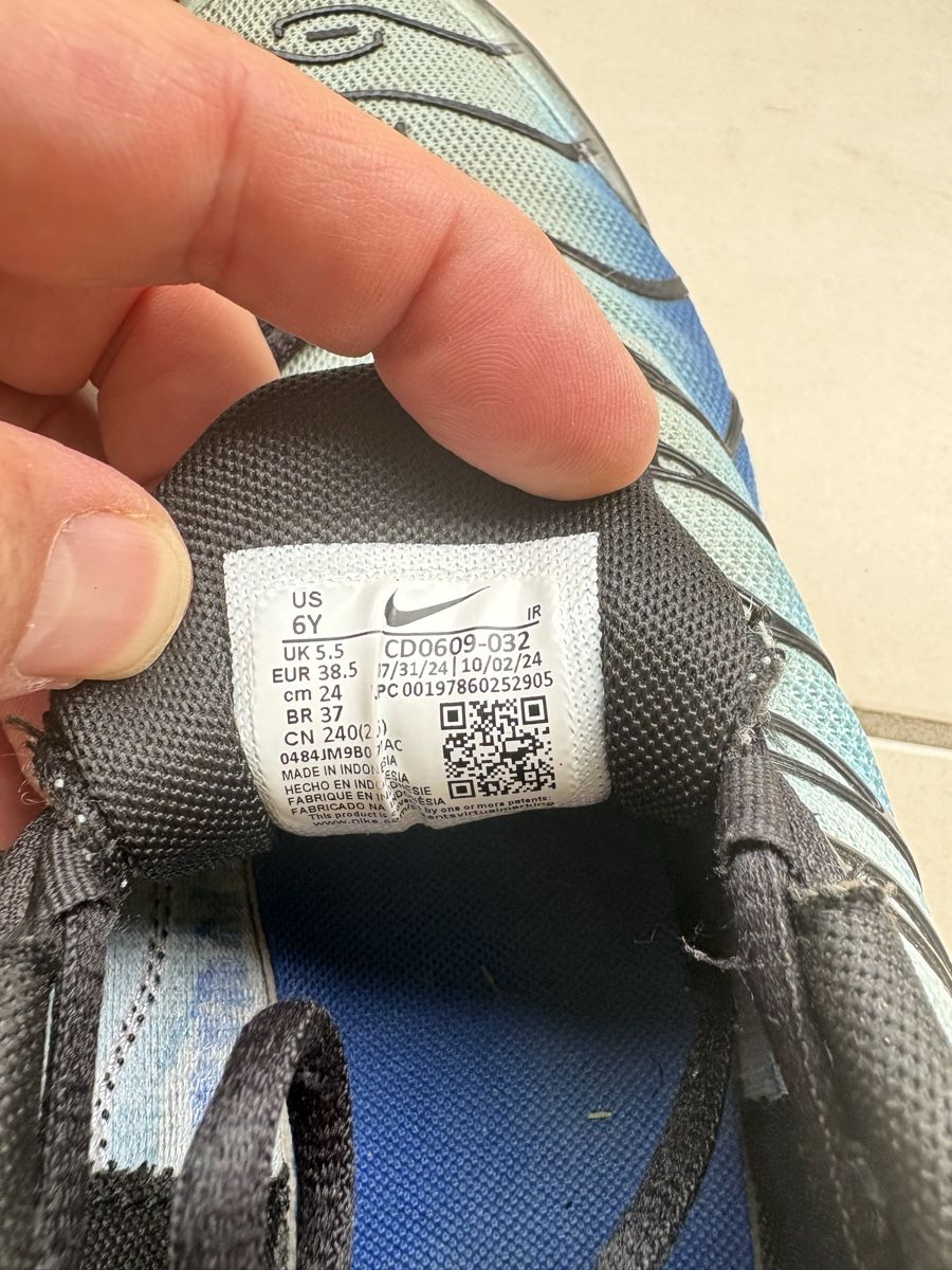 Nike Schuhe für Jungen: Nike Tn Grösse 38.5 – Gebraucht aus Zürich von Moskitia 3