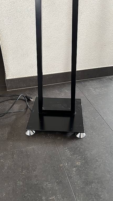 Lampen: Lampadaire post modern – Gebraucht aus La tour de peilz von Tecnop 2