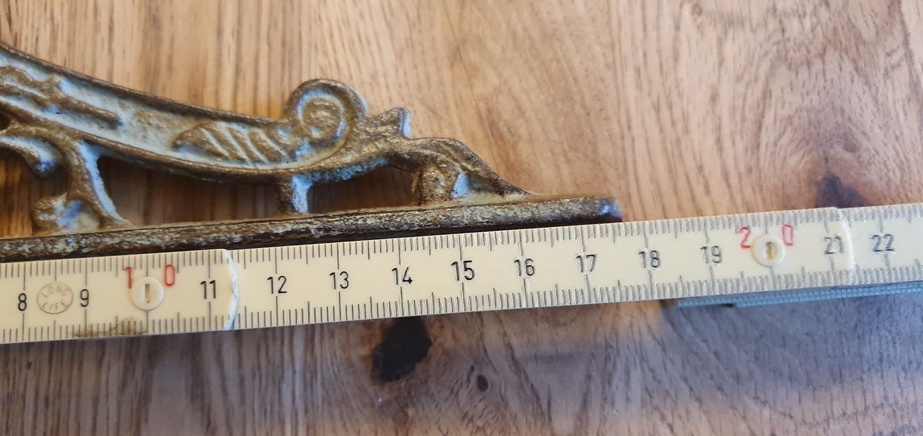 Ferramenta: 4 Winkel aus Gusseisen – Usato da Flawil venduto da Naphtali 6