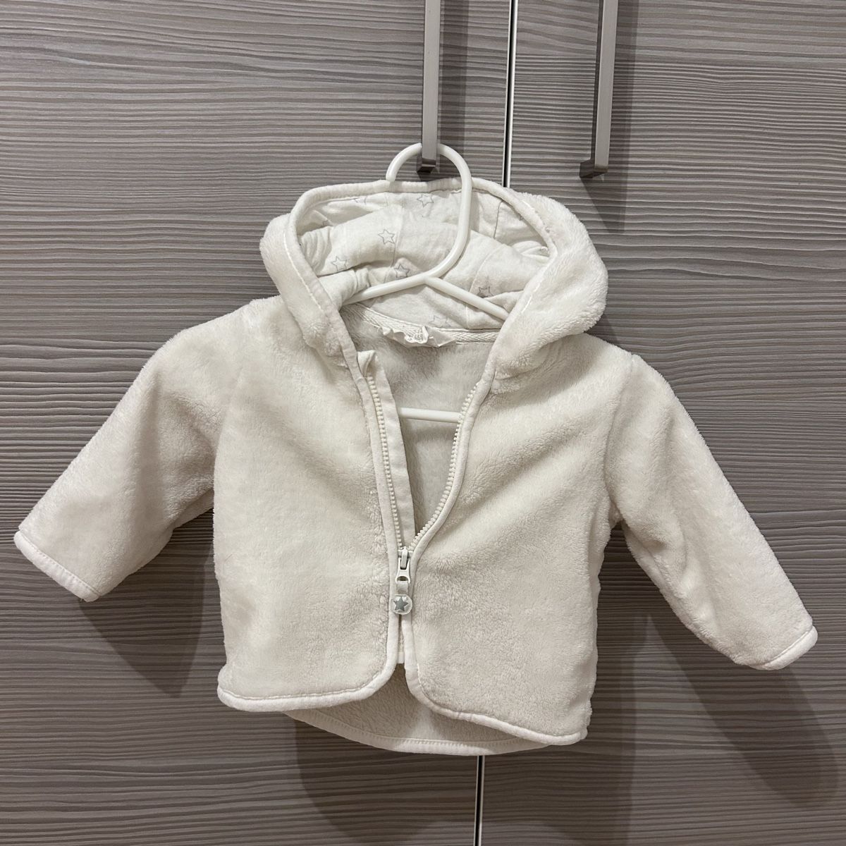 H&M Jacken & Mäntel: Newborn Jacke H&M gr.56 – Gebraucht aus Vordemwald von has_796n