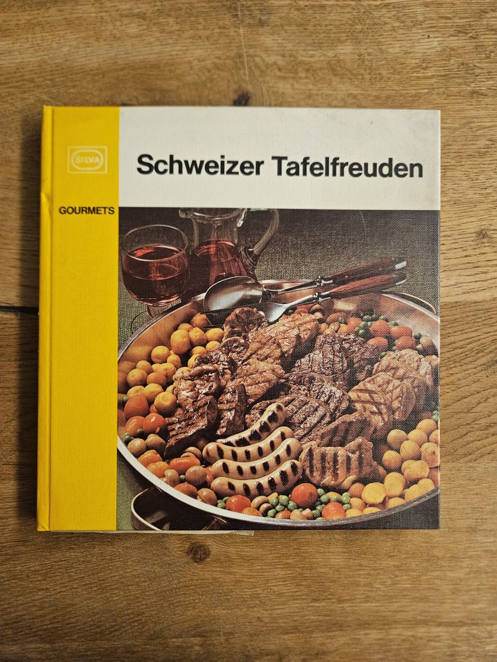 Libri: Antikes Kochbuch: Schweizer Tafelfreuden - 1972 – Usato da Birr venduto da DisDas