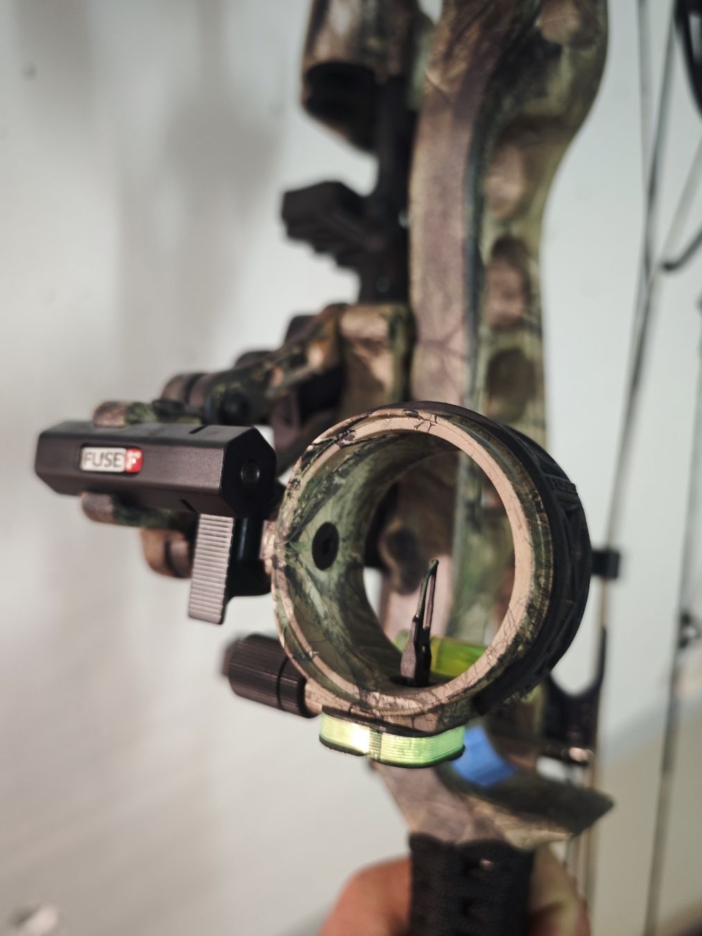 Hoyt Tiro con l'arco: Compoundbogen Hoyt Ignite Camo Set mit Tasche gebraucht – Usato da Wolhusen venduto da and_vjk8 2