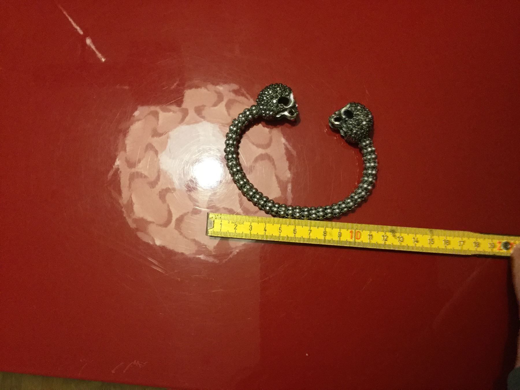 Bracciali & Braccialetti: JOLI BRACELET TÊTE DE MORT – Usato da Brügg BE venduto da traindenuit 5