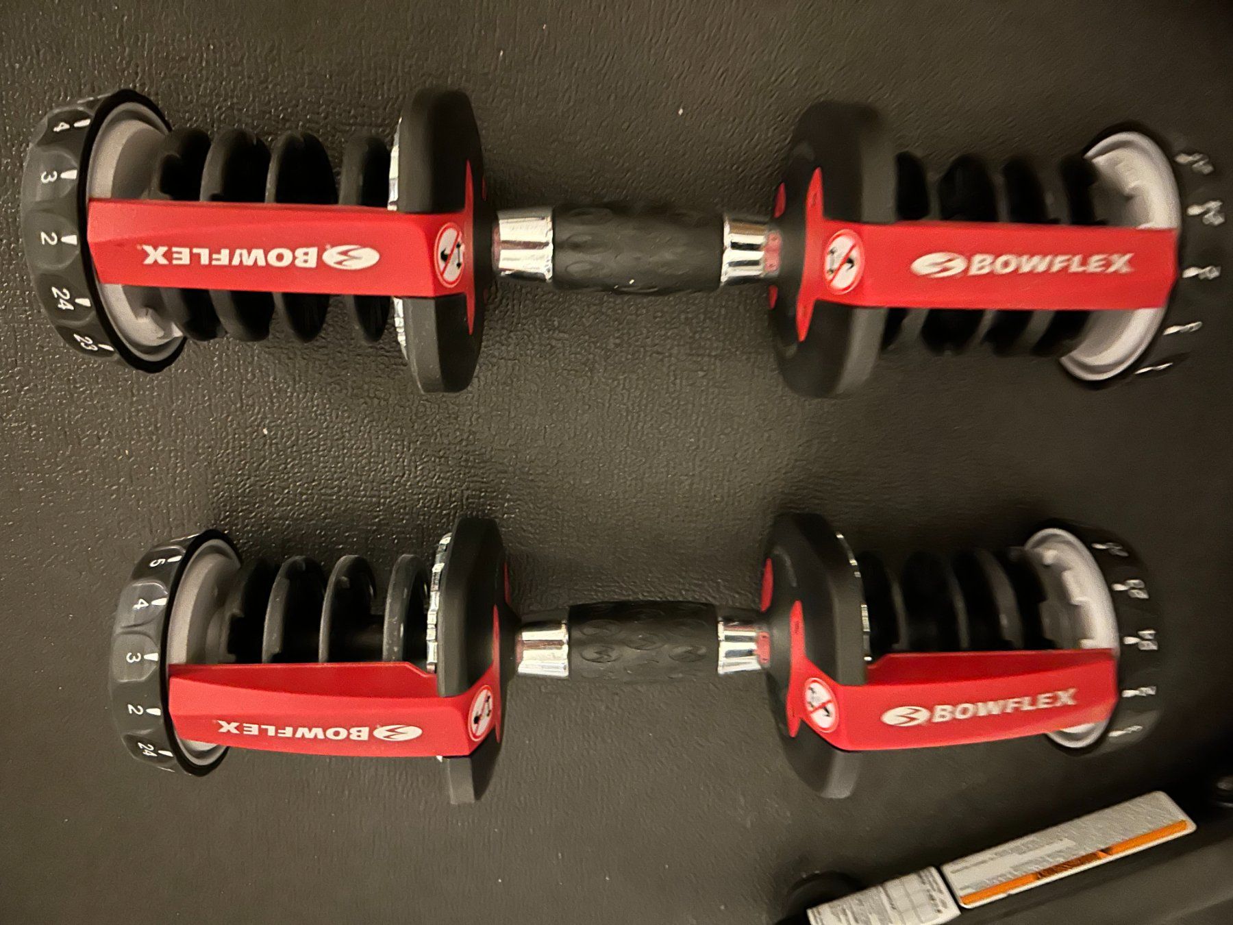 Bowflex Manubri & Pesi: Boflex Hanteln 2KG-24KG mit Ständer – Usato da Kilchberg venduto da khy_t9yd 4
