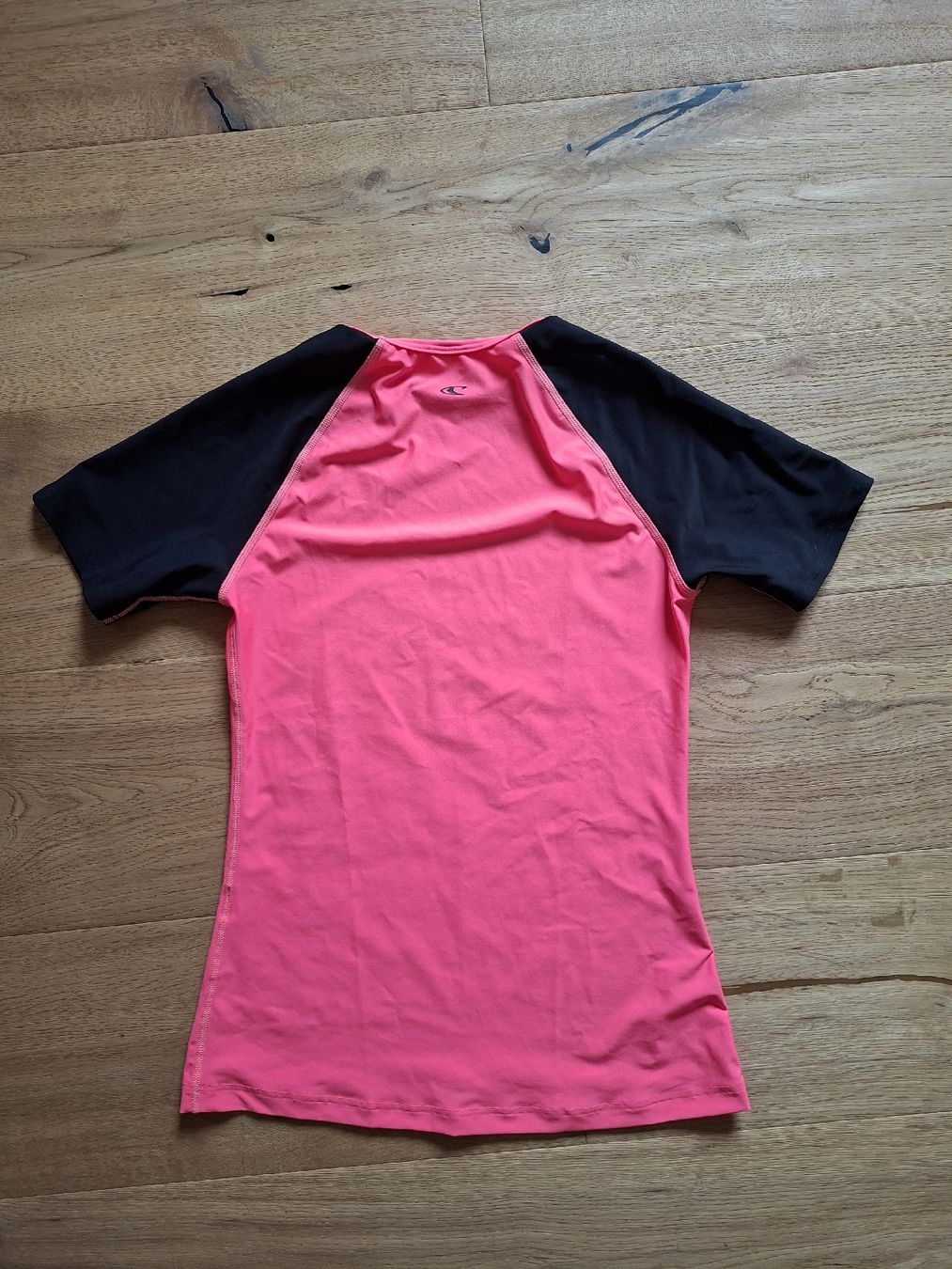 O'Neill T-shirt: Surf T-Shirt – Usato da Engi venduto da sil_xk62 1