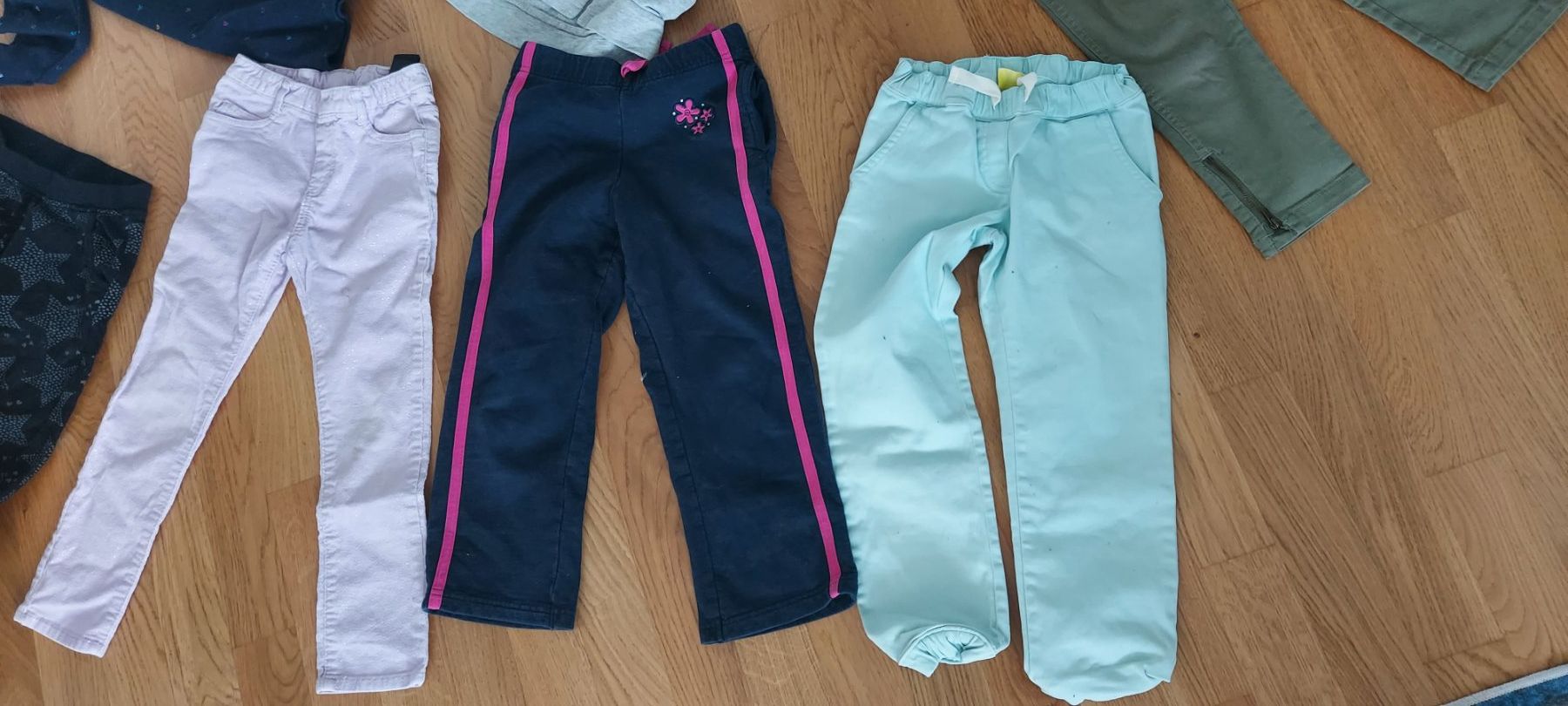 Lotti & Set di vestiti: Frühlingspaket Mädchenkleider Grösse 110/116, 7-teilig – Usato da Glattpark(Opfikon) venduto da Uthyla 1