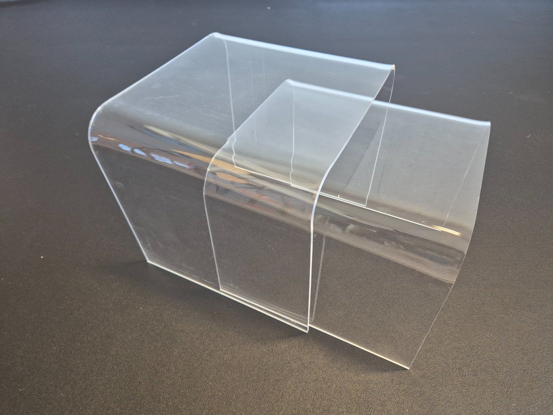 Tische: Set Acryl Beistelltisch Coffee-Table Plexiglas – Gebraucht aus Nottwil von Wondewa-Shop 4