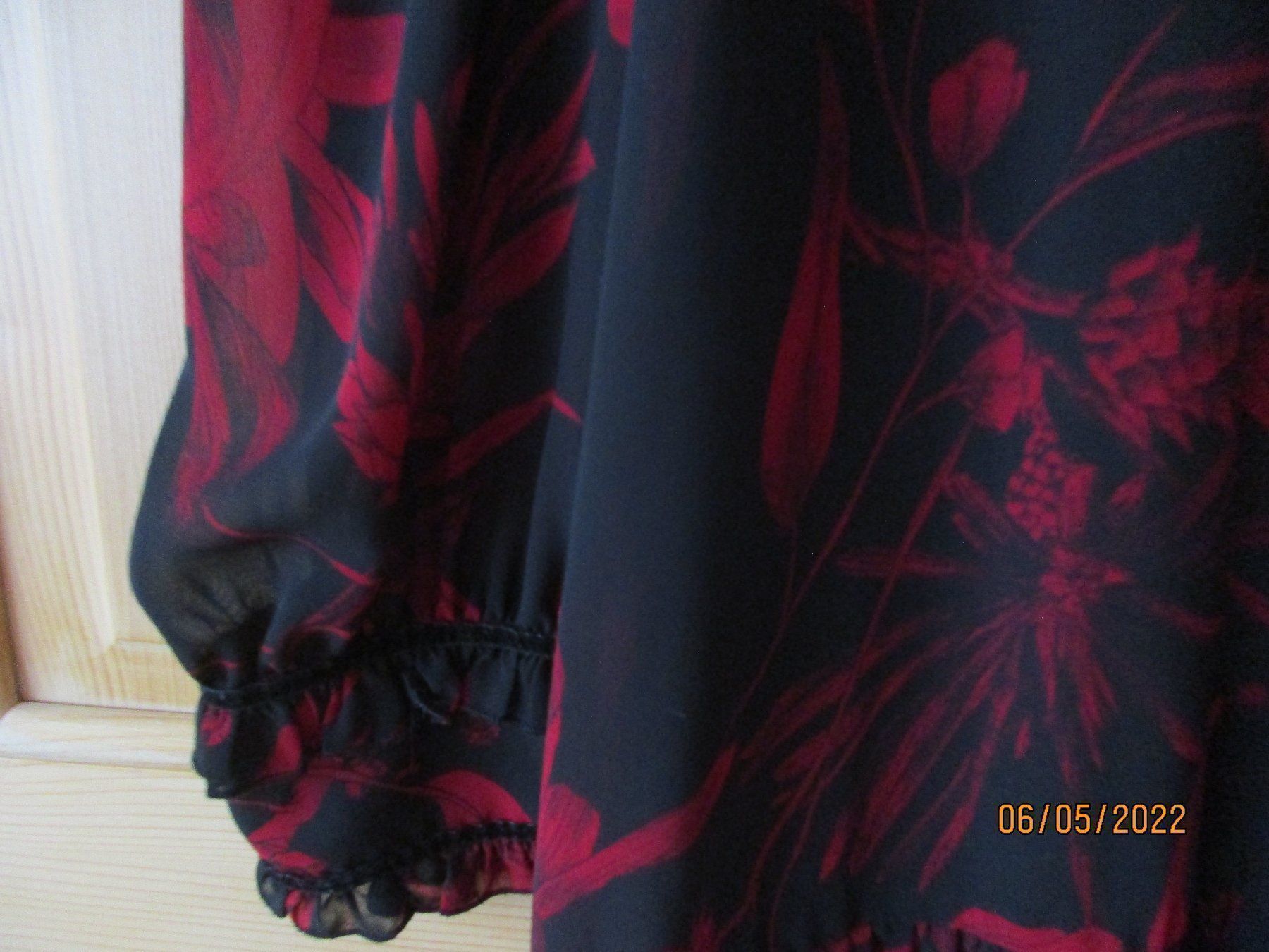 Camicette: Bluse länger wunderschön L rot schwarz. – Nuovo (secondo la descrizione) da Ottenbach venduto da Claurin 3