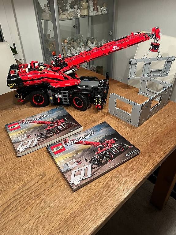 Technics Kit di costruzioni: Geländegängiger Kranwagen 42082 – Usato da Olten venduto da Einwegparadies