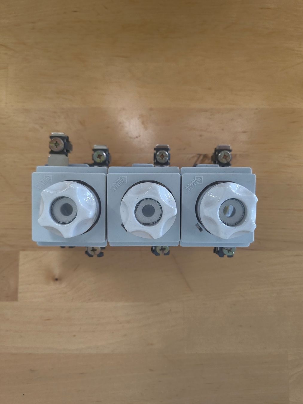 Hager Alimentazione elettrica: Weber Sicherungselemente 3 Stück – Usato da Emmenbrücke venduto da BlSi 2