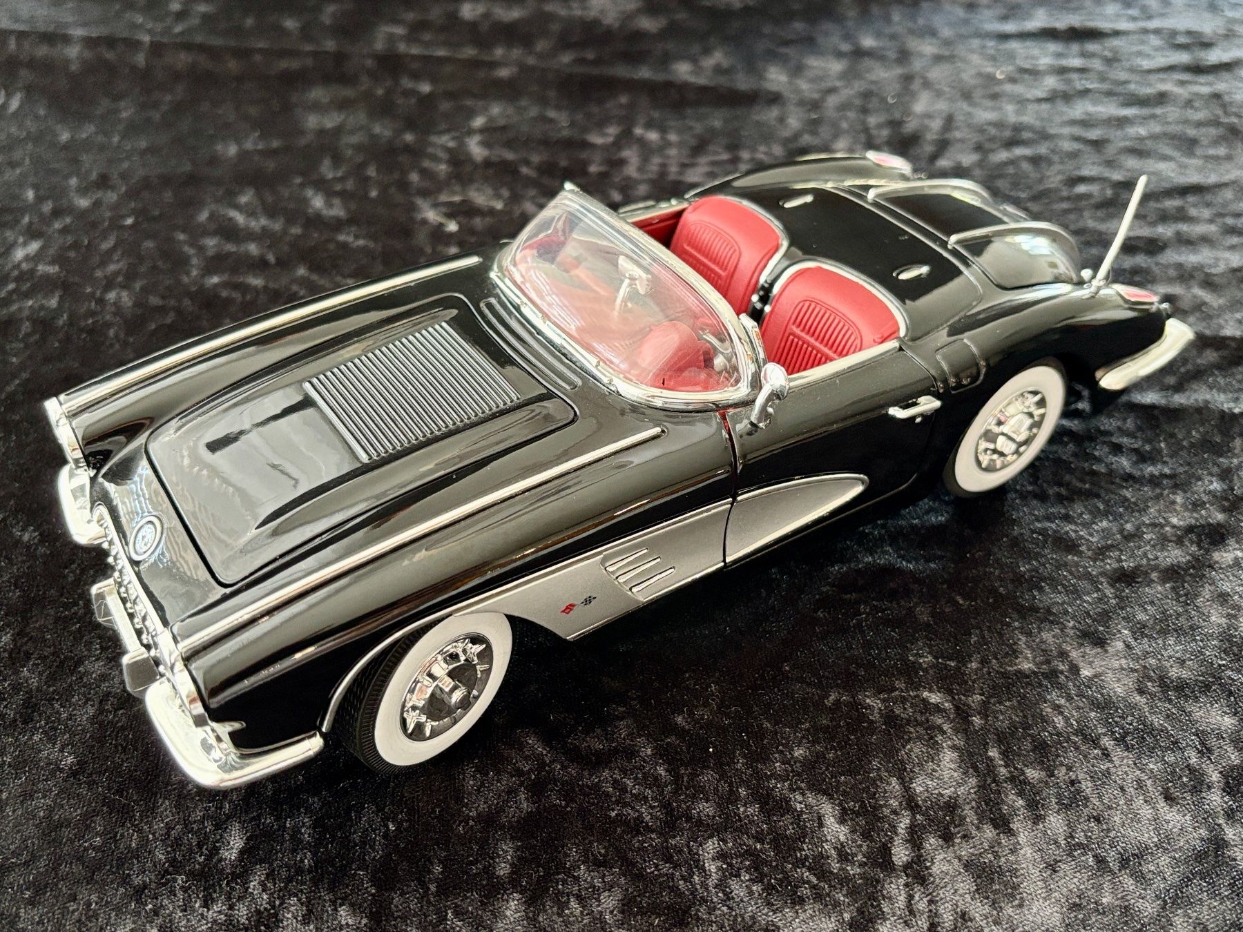 Modellautos: Modellauto 1:18 Corvette 1958 – Neu (gemäss Beschreibung) aus Frauenkappelen von Doc_Snyder