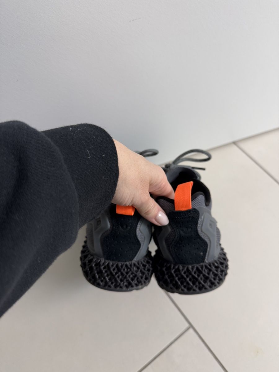 Adidas Scarpe da uomo: Adidas Sneakers – Usato da Neerach venduto da the_modern_mini 3
