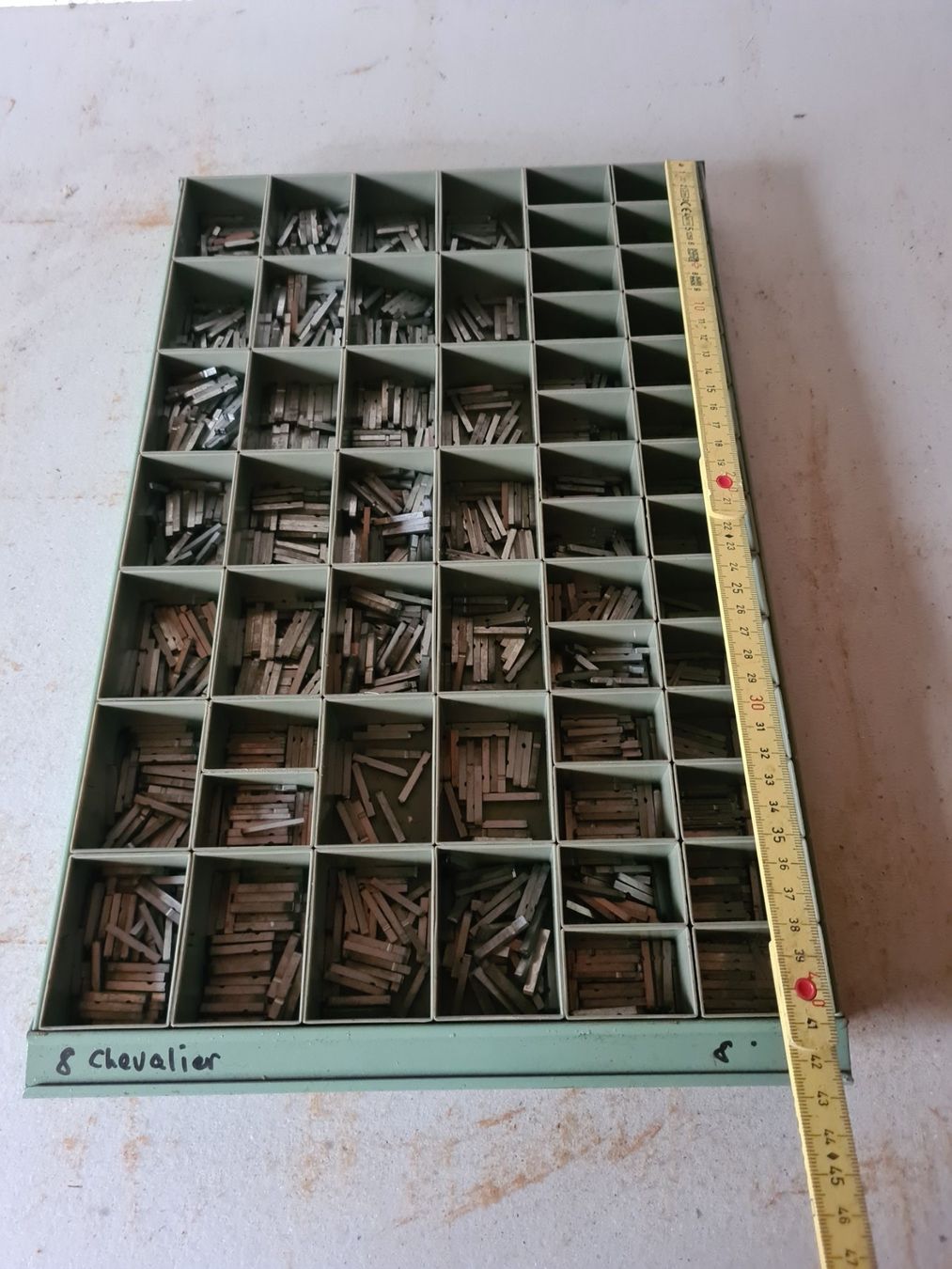 Tutti gli attrezzi: Bleisatz Buchstaben Letterpress Chevalier 8 – Usato da Escholzmatt venduto da FuyuIgloo