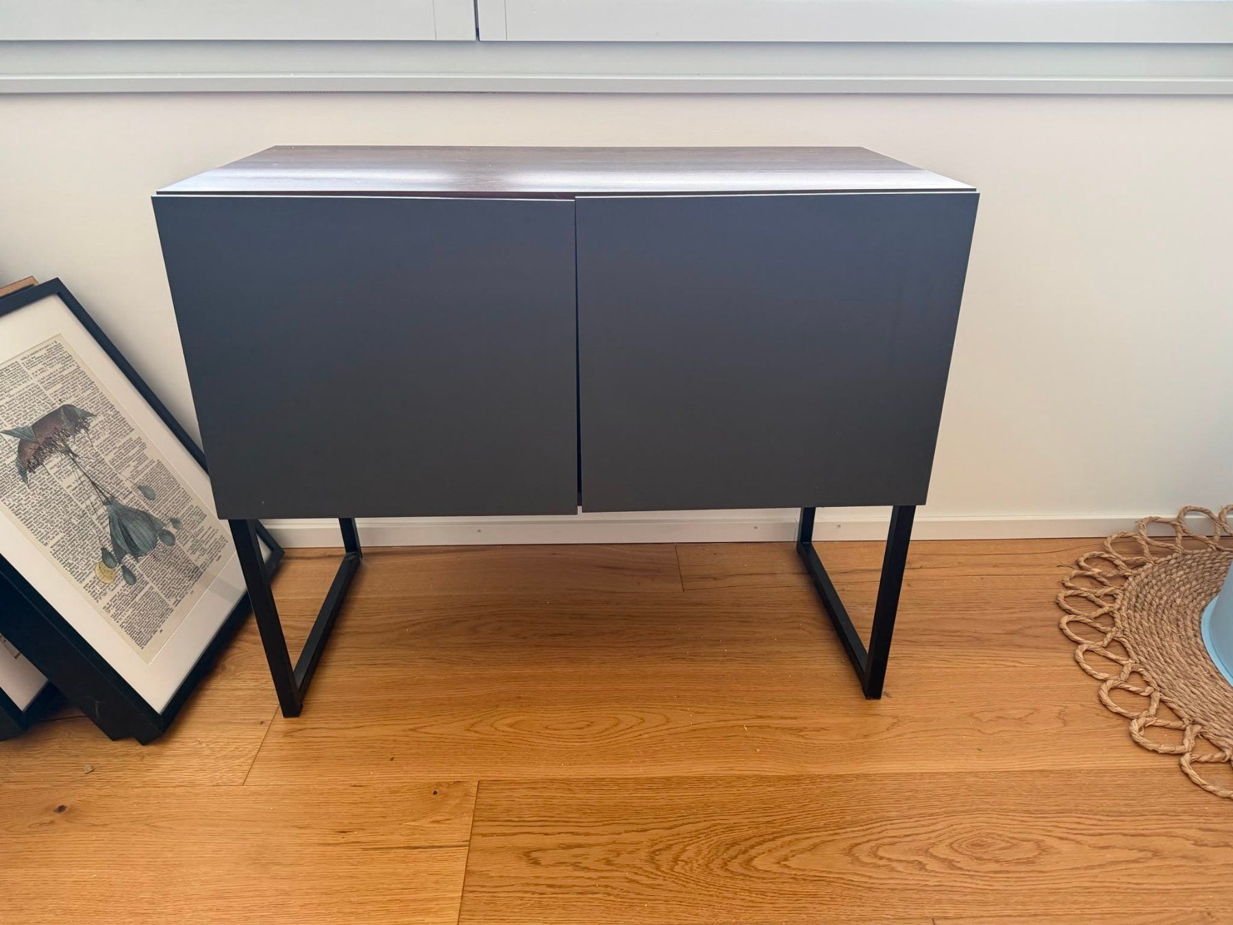 Kommoden: Moderner Sideboard / Kommode – Holzoptik & Anthrazit – Gebraucht aus Zürich von Bruuushh
