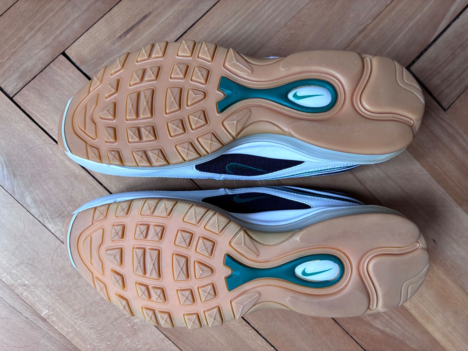 Nike Scarpe da uomo: Nike Air Max 97 – Nuovo e nell'imballaggio originale da Luzern venduto da Everything_Must_Gooo 4
