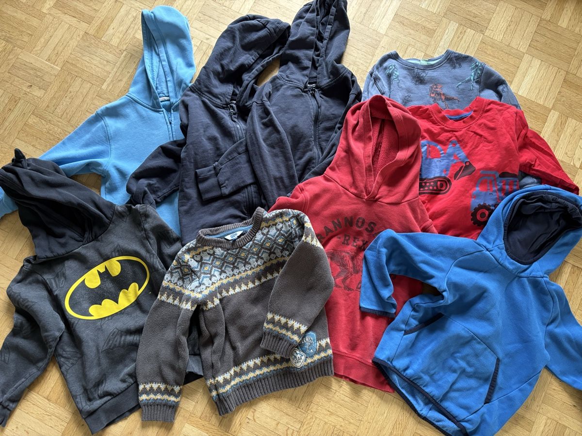 Maglioni & Felpe: Pullover und Sweatshirt für 5-6 Jährig – Usato da Noflen BE venduto da ManuelaMiro