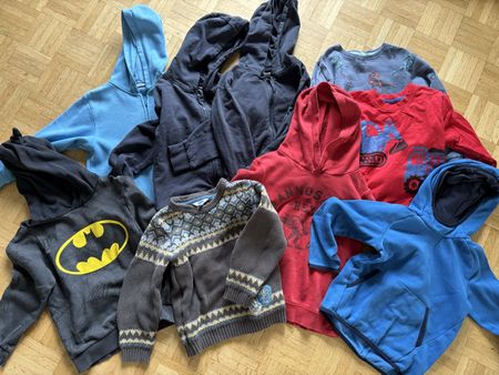 Pullover und Sweatshirt für 5-6 Jährig