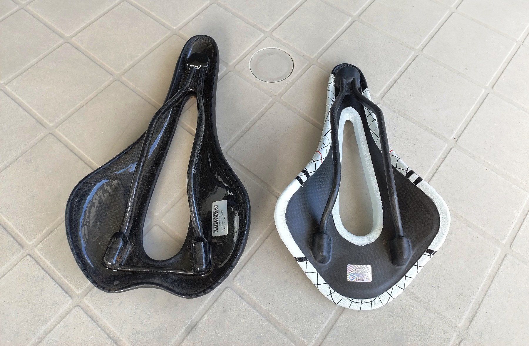 Pezzi di ricambio: 2 Carbon-Sattel, Rennrad-MTB – Nuovo (secondo la descrizione) da Effretikon venduto da VanPersie 4