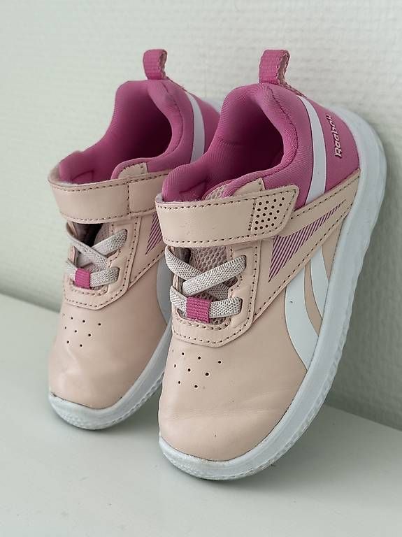 Scarpe per ragazzi: Reebok 22 baby schuhe  – Usato da Zürich venduto da litlt