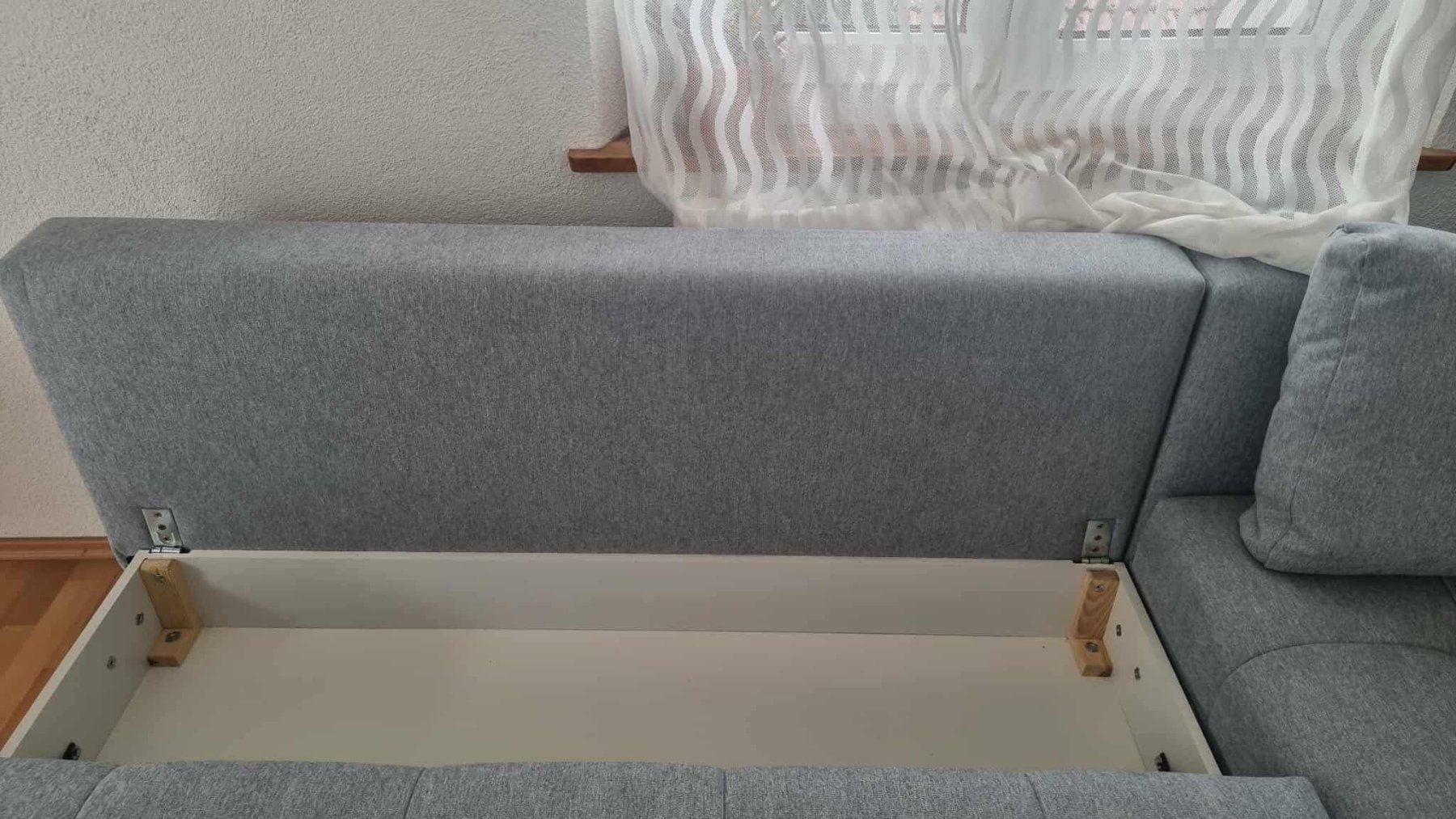 Divani: ECKSOFA (Excellent condition and very accomodating) – Nuovo (secondo la descrizione) da oberengstringen venduto da ahm_8cyw 3