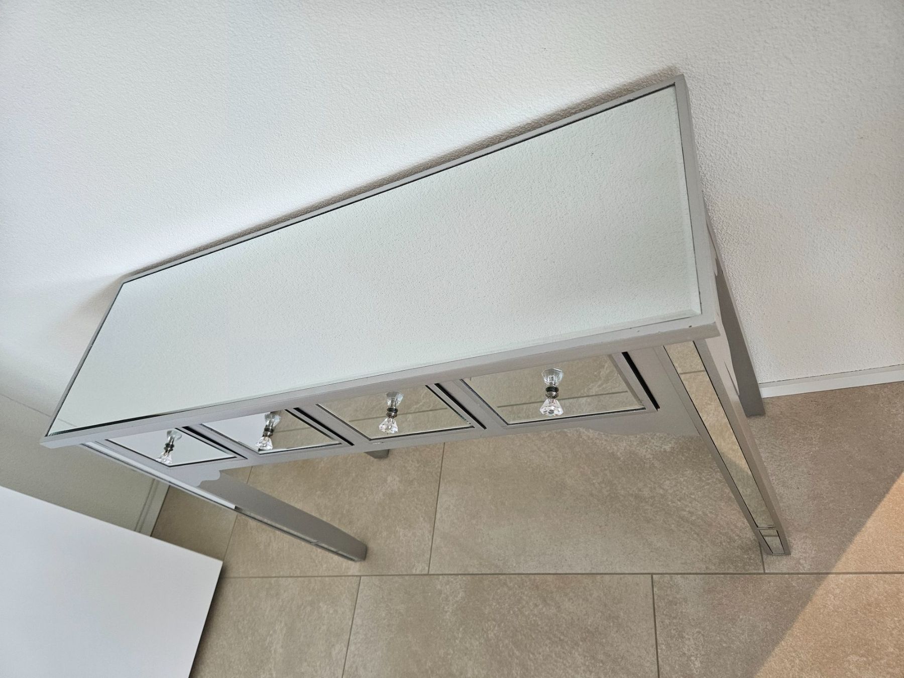 Commodes: Spiegel-Kommode mit 4 Schubladen – D'occasion à Adlikon b.Regensdorf par RENLAU 4
