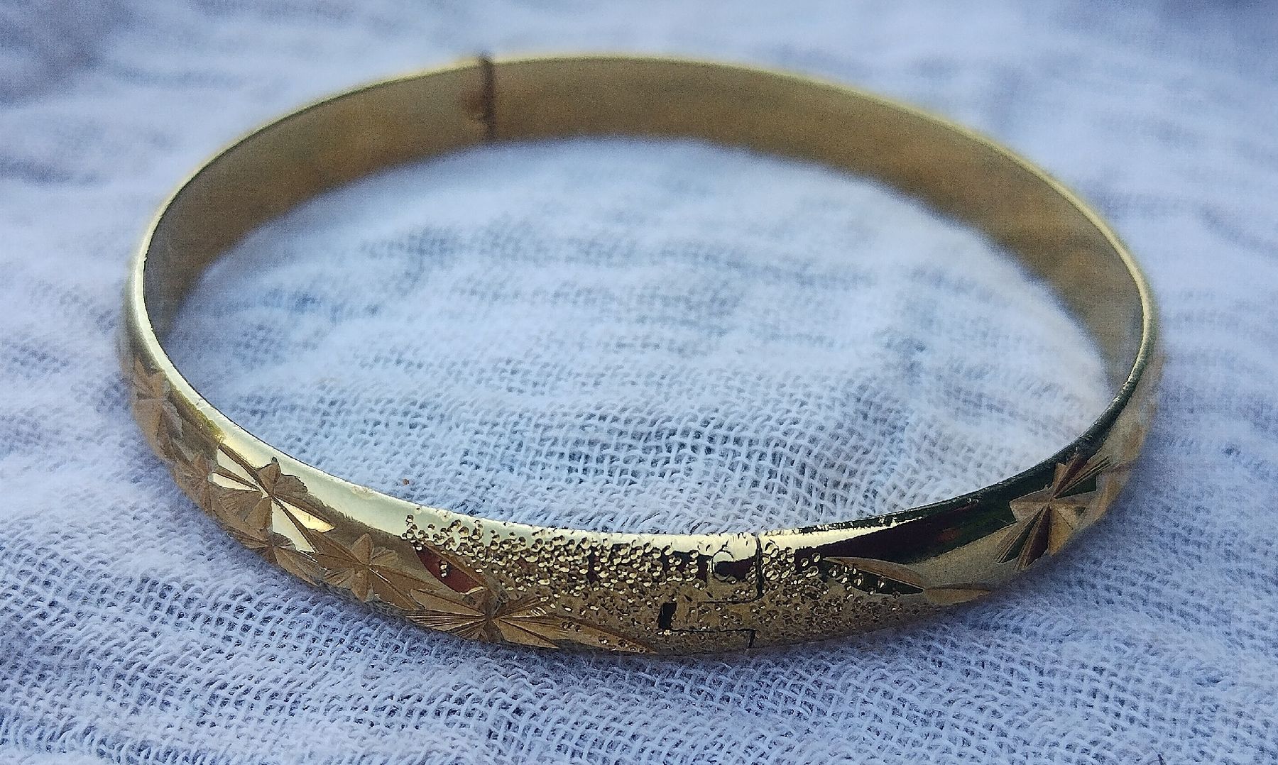 Armbänder & -reifen: Armreif vergoldet – Gebraucht aus Schiers von bak007 1