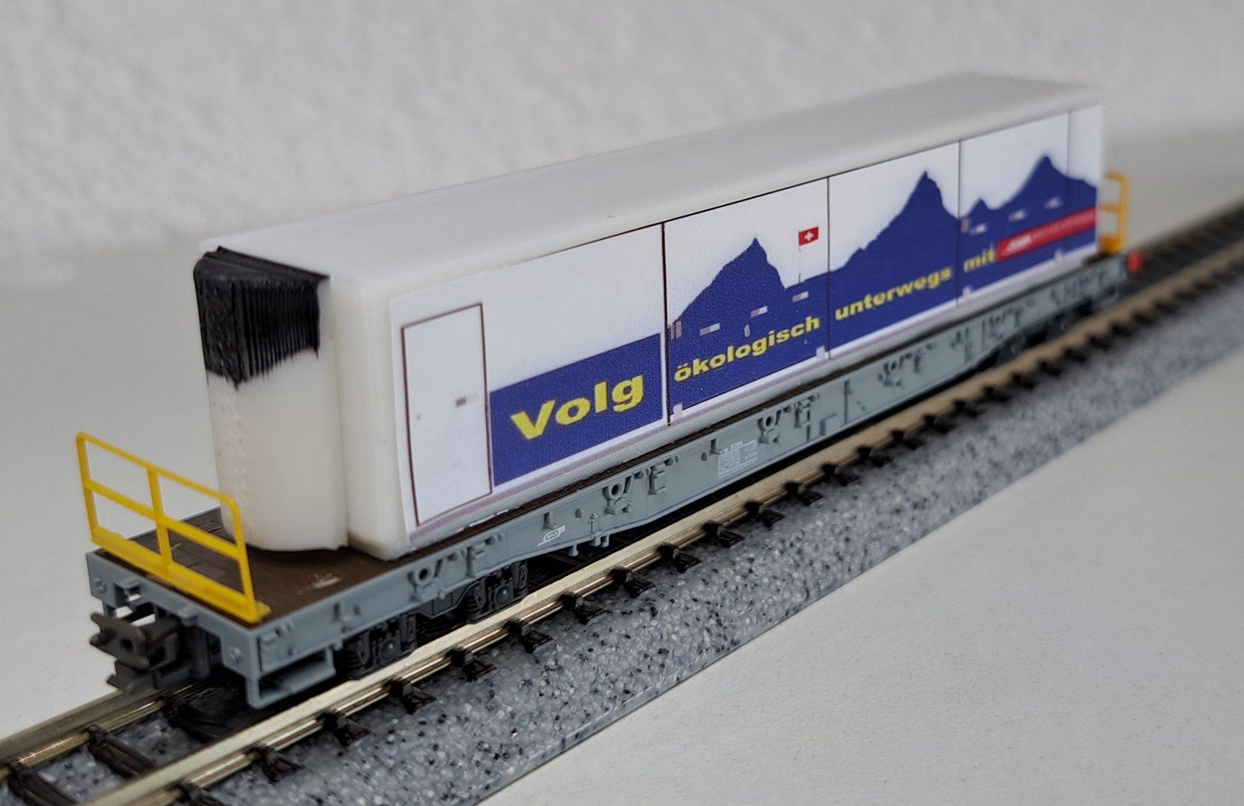 Kato Modelleisenbahnen: RhB Volg Container Güterwagen Spur N Kato Eigenbau – Gebraucht aus Salez von rhb-spur-n 2