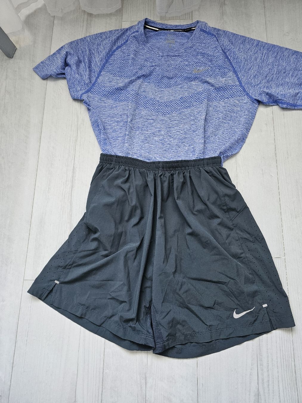 Nike T-shirt: Nike Run Set – Nuovo (secondo la descrizione) da Port venduto da sold54