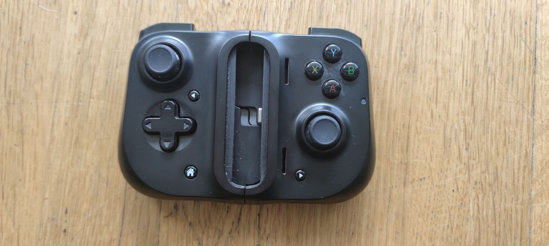 Razer Controller: Razer Kishi Mobile Gaming Controller - Top Zustand! – Usato da Langnau am Albis venduto da lew_k2bg 3