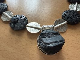 Halskette Turmalin, Lavastein und Silber, Neu