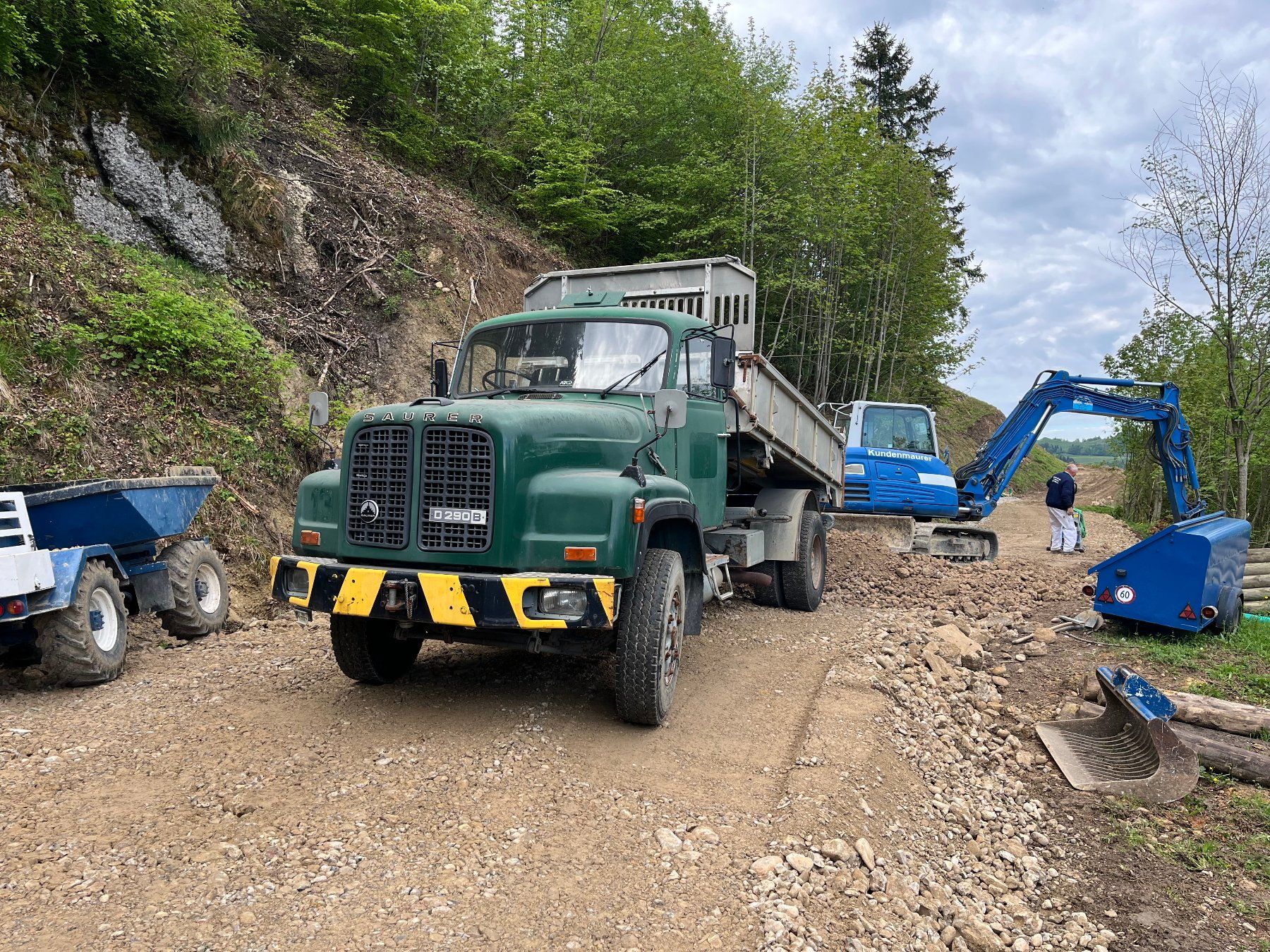 Saurer Camions: Saurer D290BN 4x2 Dreiseitenkipper – D'occasion à Niederbüren par mcbruehwiler 3