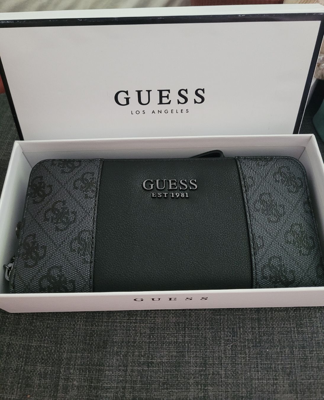 Guess Portemonnaie: Guess Geldbeutel – Neu und originalverpackt aus Strengelbach von fab_p6hw