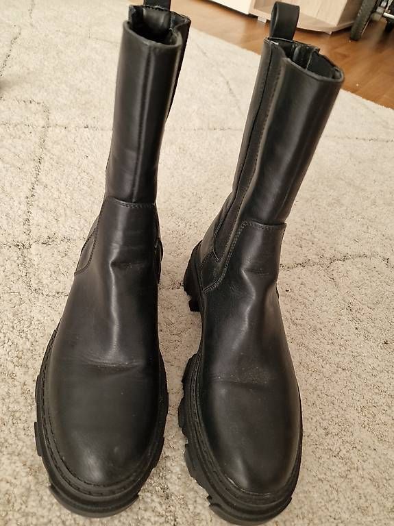 Damenschuhe: Bottine noir – Gebraucht aus Versoix von Macra_17 2