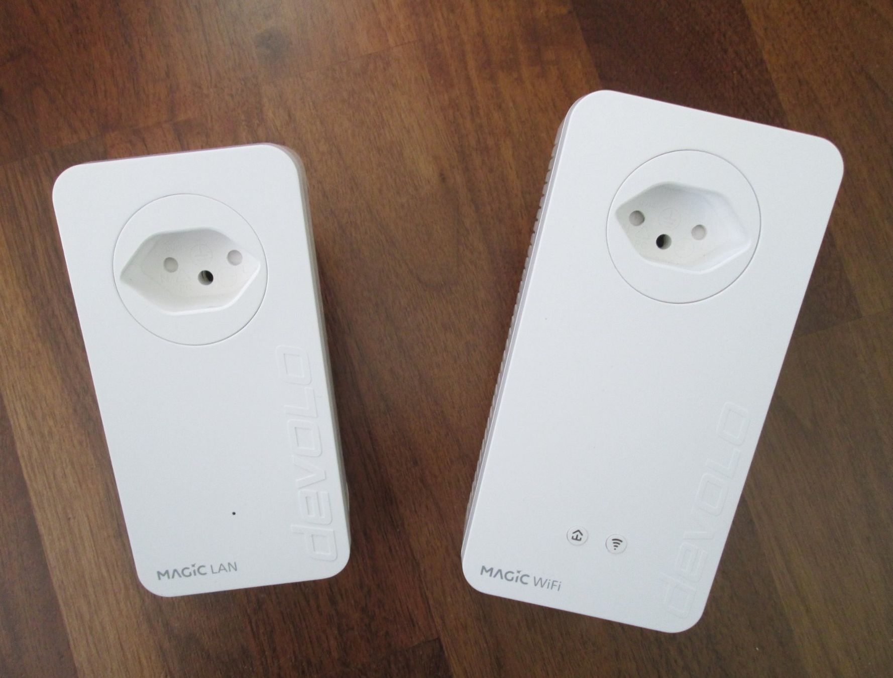 Devolo Laufwerke & Adapter: Devolo Magic 1 LAN & WiFi Adapter Set - Starter Kit! – Gebraucht aus döttingen von Gorbs1 2