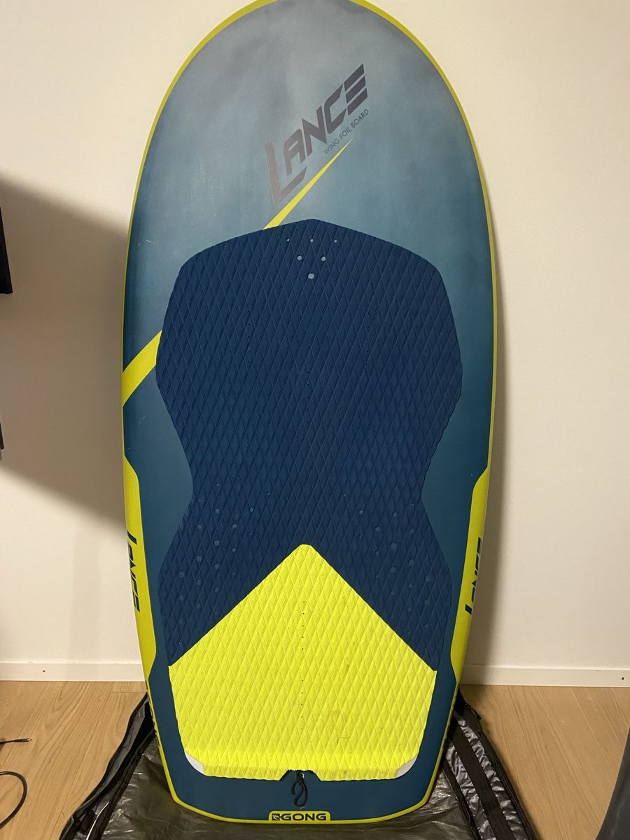 Kite: Wing Foil Board Gong inkl. Foil – Gebraucht aus Ebikon von  1