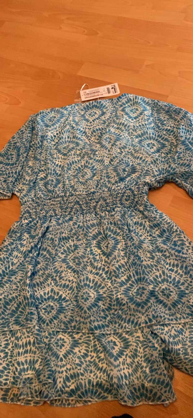 Kleider: Jolie robe neuve Amisu t. 40 – Gebraucht aus MEYRIN von Gwendo10 1