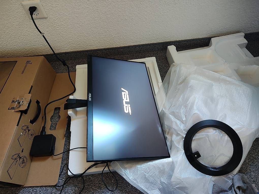 Ecrans: Asus VX24A – D'occasion à Altstätten SG par RK93 2