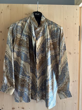 Edles Batik Hemd, Grösse L, Top Zustand für den Sommer!