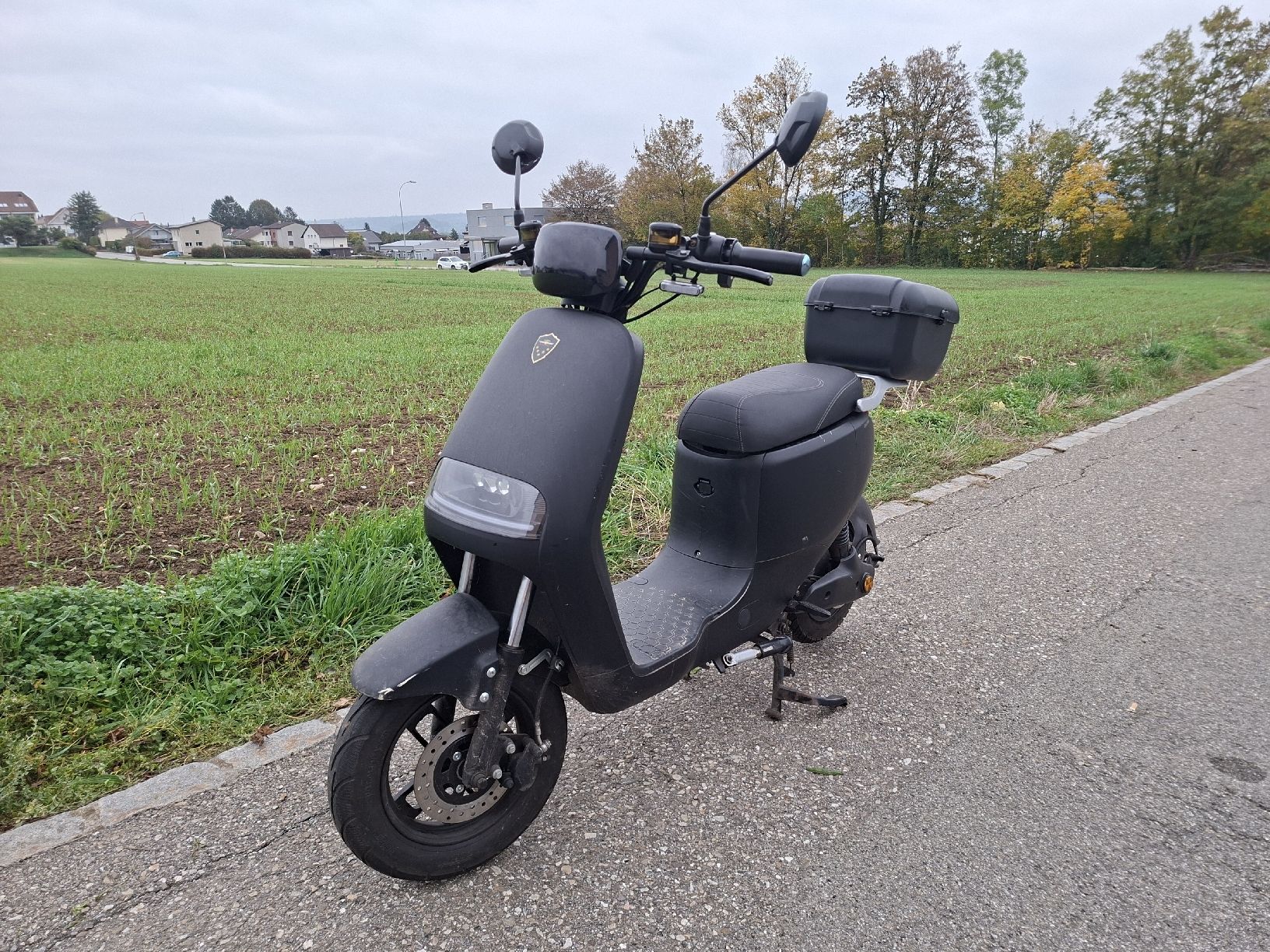 Scooter: E-Roller Unfallfahrzeug Ersatzteile oder Bastler ab 1.-!!! – Difettoso da Grenchen venduto da Mazzanares-Parts 4