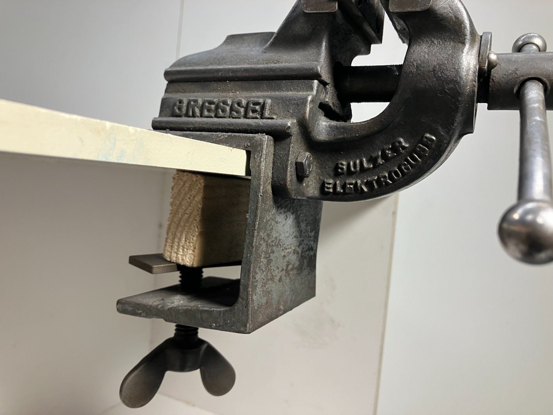 Gressel Tutti gli attrezzi: Profi GRESSEL Parallel-Schraubstock BB. ca. 60mm ab 1.- – Usato da Lichtensteig venduto da Buy24International 1