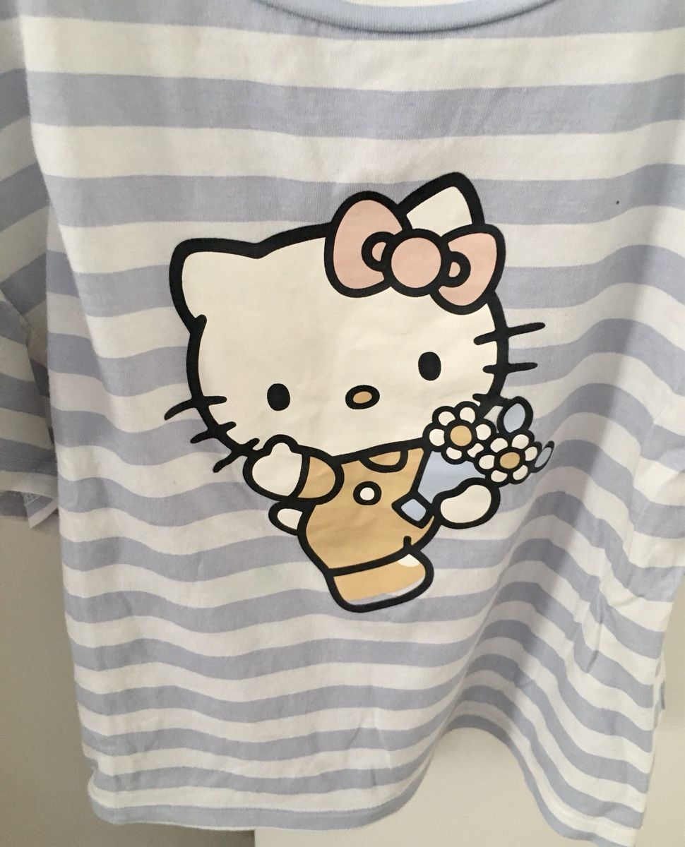 H&M Camicette, T-shirt & Top: T-shirt Hello Kitty H&M rayé, taille 122/128 – Nuovo (secondo la descrizione) da Lausanne venduto da mik_l5py 2